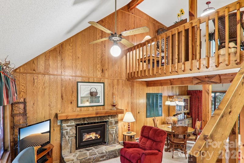 13 Lisa Ln, Maggie Valley, NC 28751