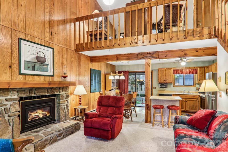 13 Lisa Ln, Maggie Valley, NC 28751