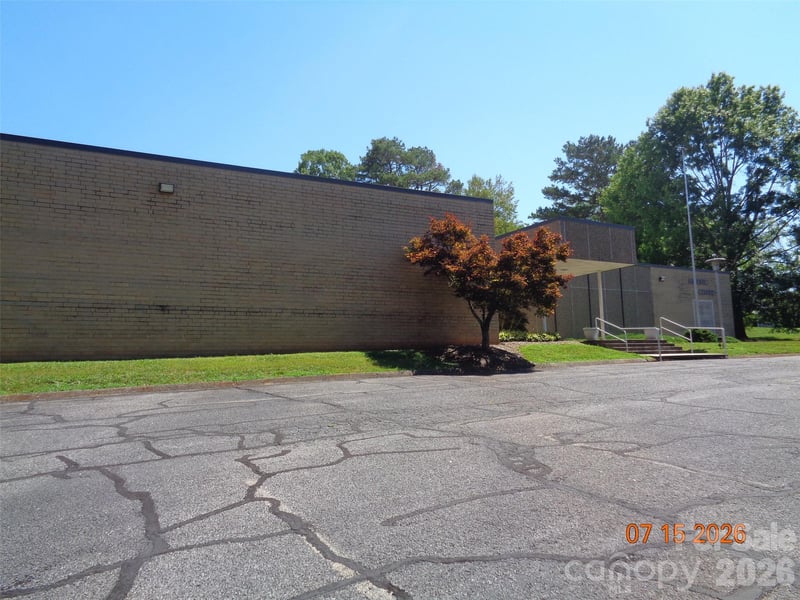 30 Catawba Valley Blvd, Hickory, NC 28602