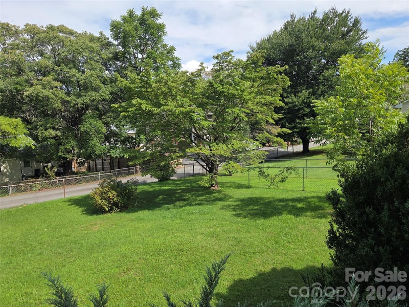 201 Stafford St, Black Mountain, NC 28711