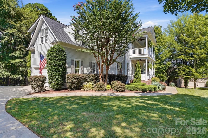 2075 Lake Forest Dr, Fort Mill, SC 29708