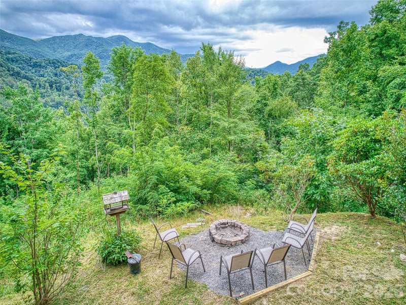 171 Jade Dr, Clyde, NC 28721