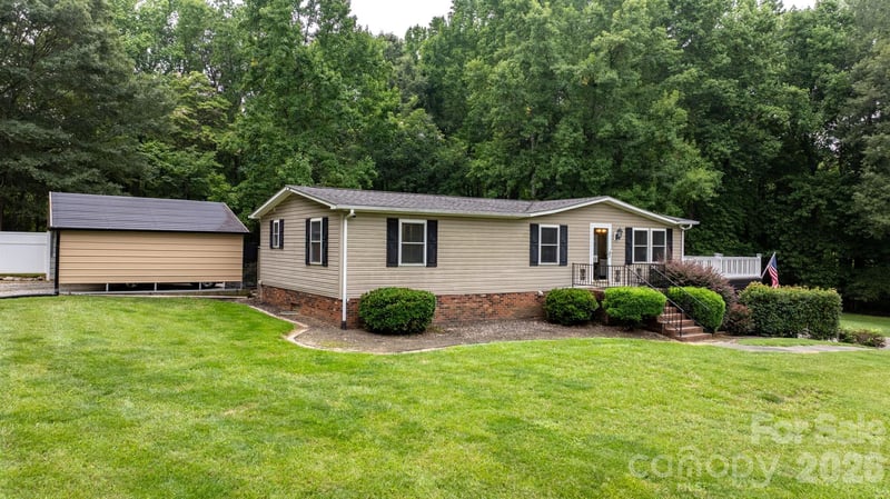 4091 Little Mountain Rd, Newton, NC 28658
