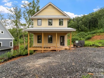 12 Weaver Hill Rd, Asheville, NC 28805