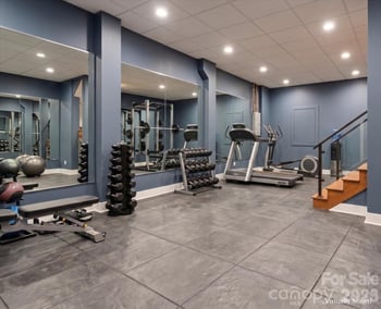 12 Weaver Hill Rd, Asheville, NC 28805