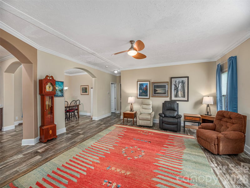4687 Old Clyde Rd, Clyde, NC 28721