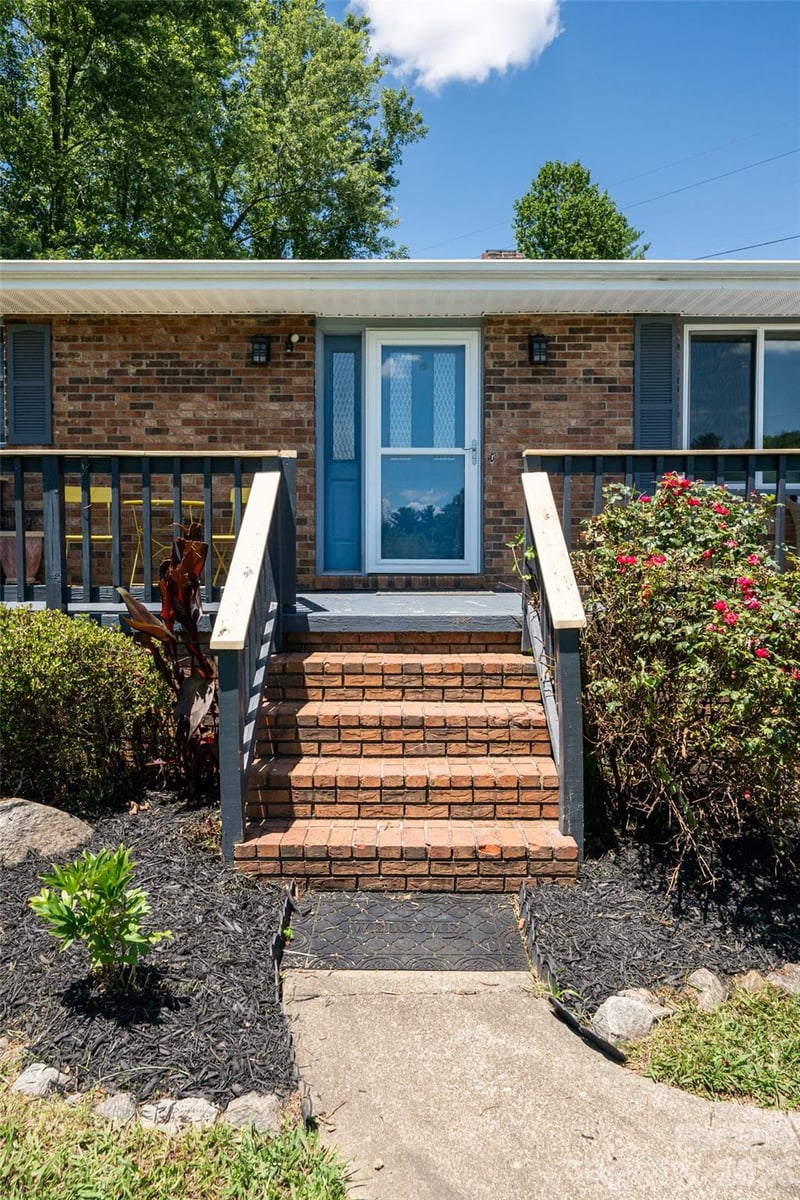 187 Sheehan Rd, Fletcher, NC 28732