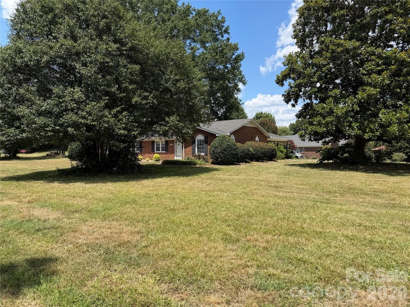3025 Smith Farm Rd, Matthews, NC 28104
