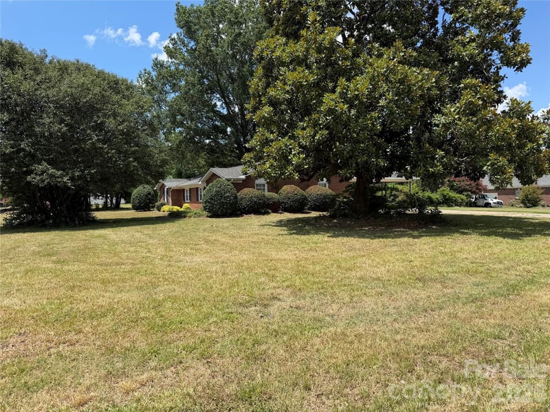 3025 Smith Farm Rd, Matthews, NC 28104