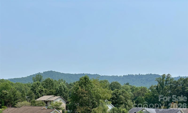 21 Ashwood Dr, Asheville, NC 28803