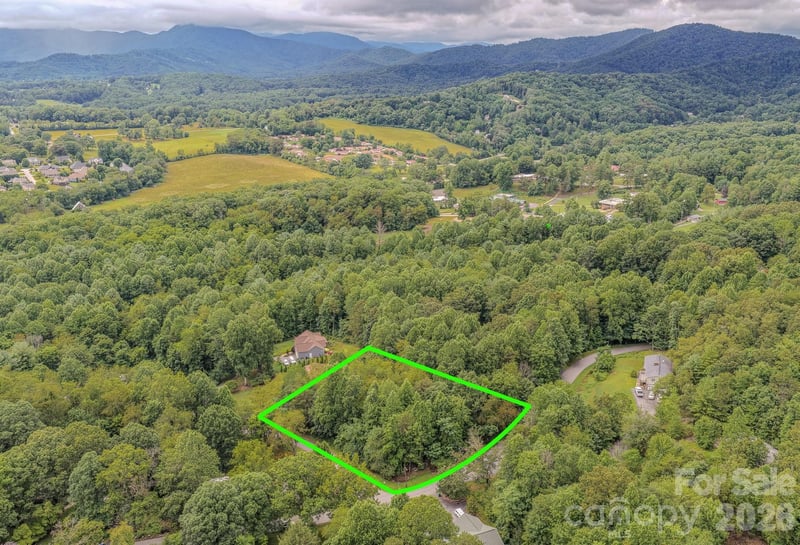 00000 Windswept Dr, Candler, NC 28715