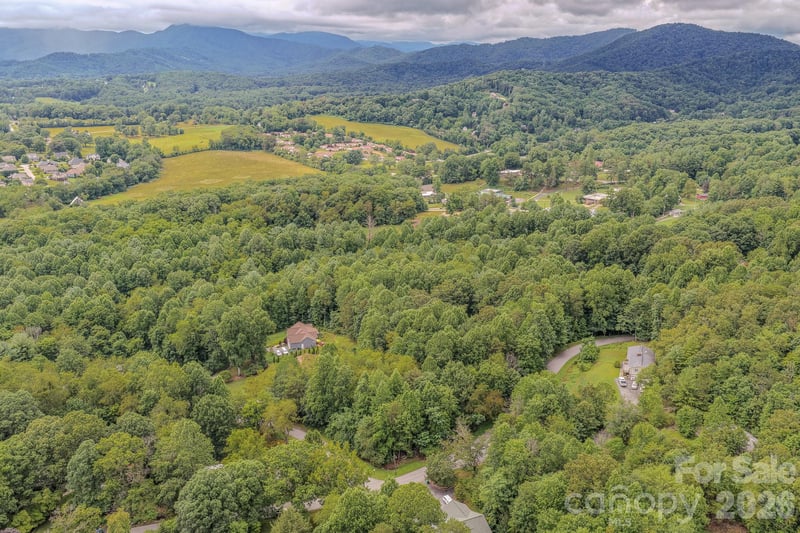 00000 Windswept Dr, Candler, NC 28715