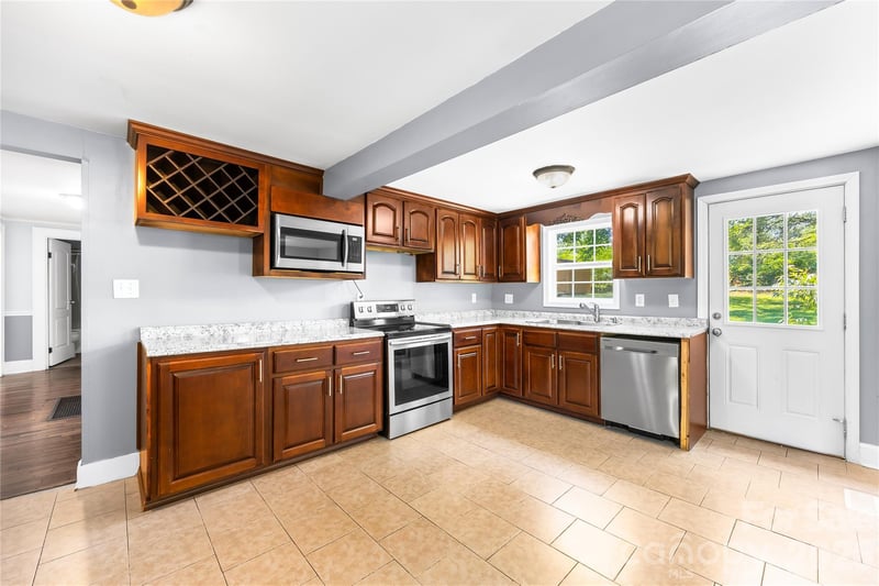 316 20th Ave, Hickory, NC 28601