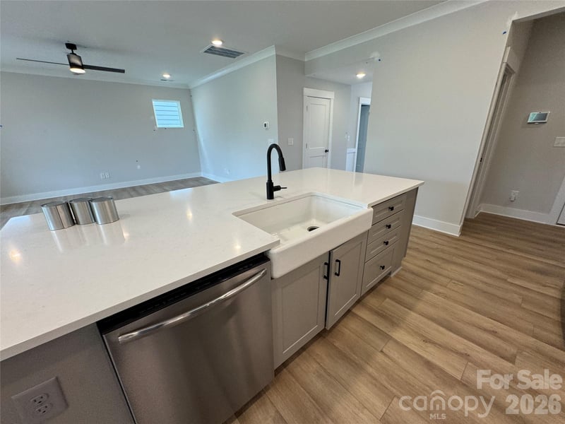 1429 Ardmore Dr, Sherrills Ford, NC 28673