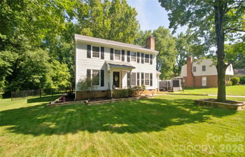 8301 Abercorn Ln, Charlotte, NC 28227