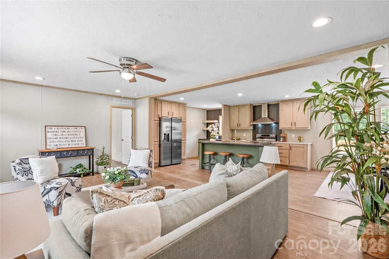 1080 E Memorial Hw, Harmony, NC 28634