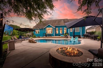 6957 Pin Oaks Dr, Denver, NC 28037