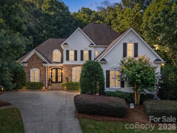 9331 Whispering Wind Dr, Charlotte, NC 28277