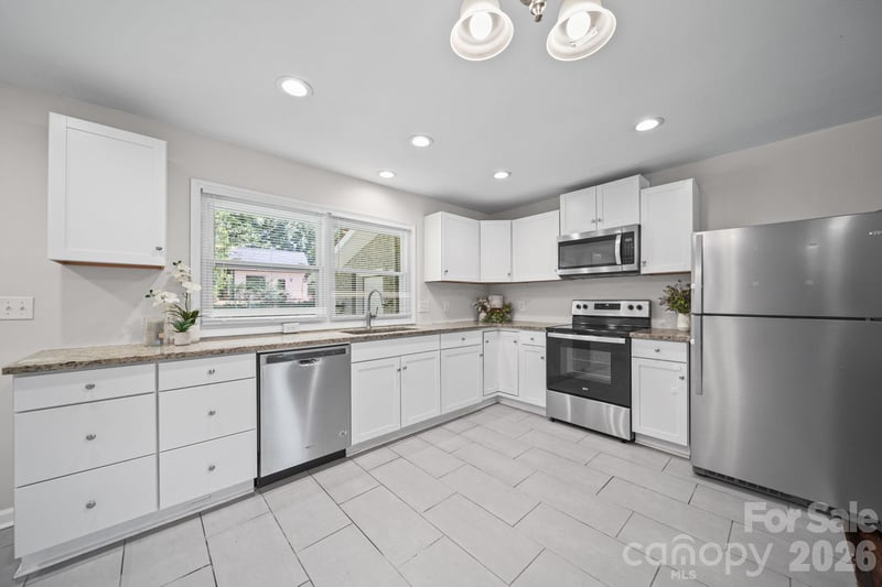 4316 Mckinley Dr, Charlotte, NC 28208