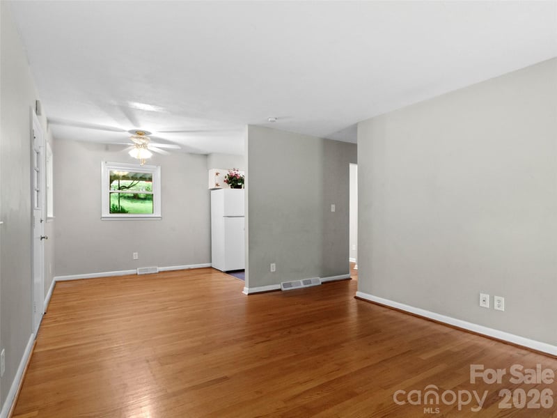 230 School Rd, Asheville, NC 28803