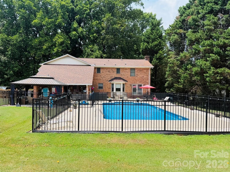 17016 Knoxwood Dr, Huntersville, NC 28078