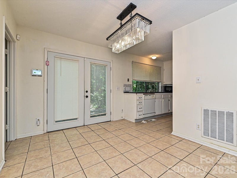 8401 Barncliff Rd, Charlotte, NC 28227