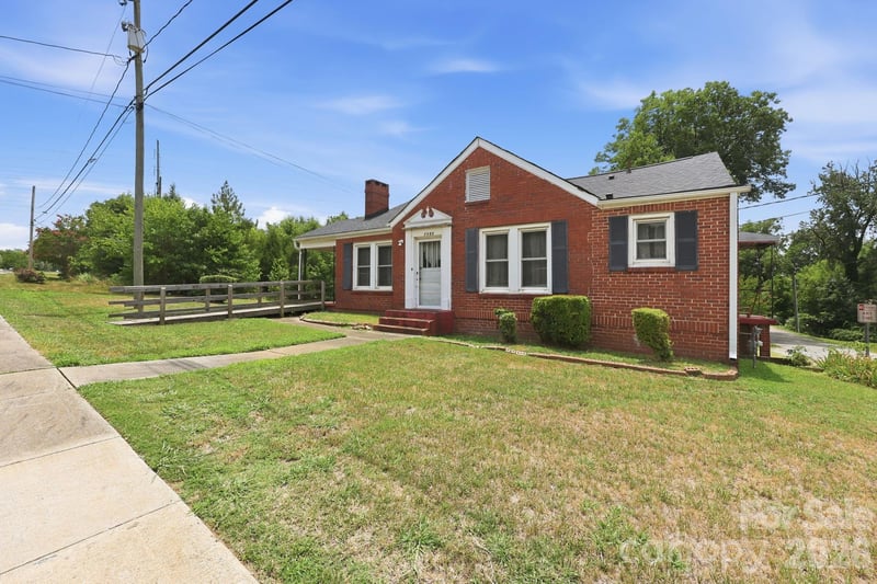 1303 Bringle Ferry Rd, Salisbury, NC 28144