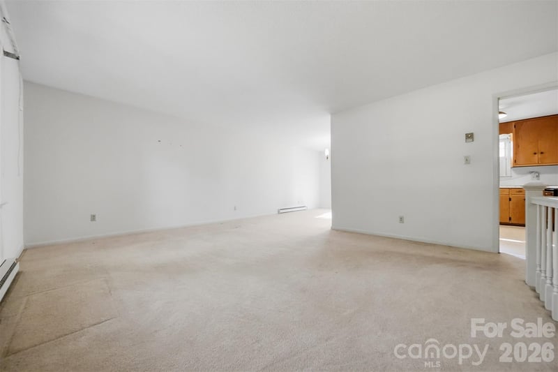 1650 12th Street Dr, Hickory, NC 28601