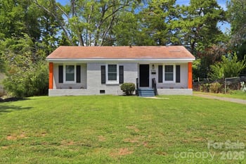 4706 Brooktree Dr, Charlotte, NC 28208