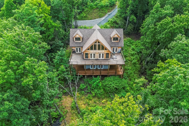 266 Potomac Falls Dr, Black Mountain, NC 28711