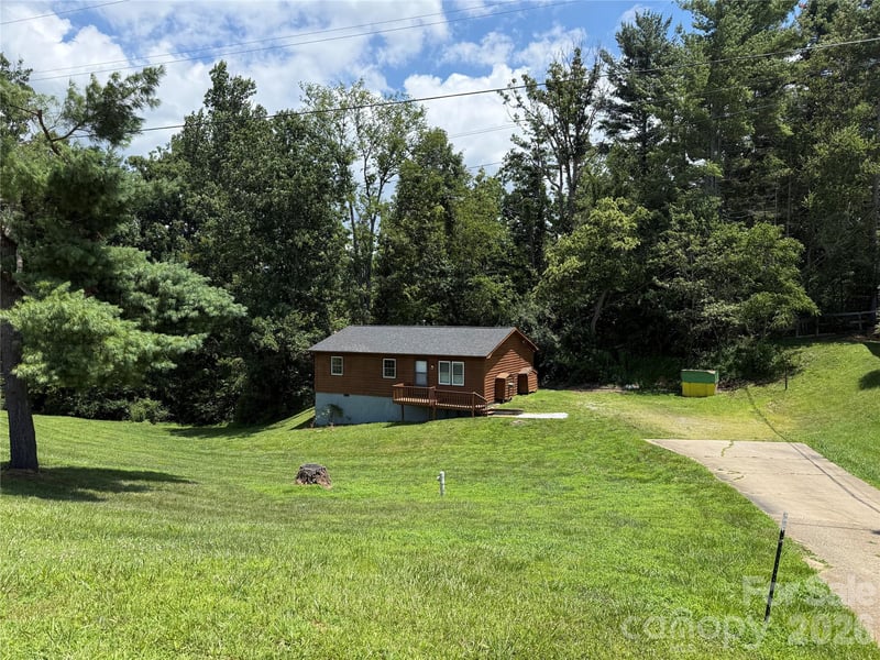 45 Ollie Weaver Rd, Weaverville, NC 28787