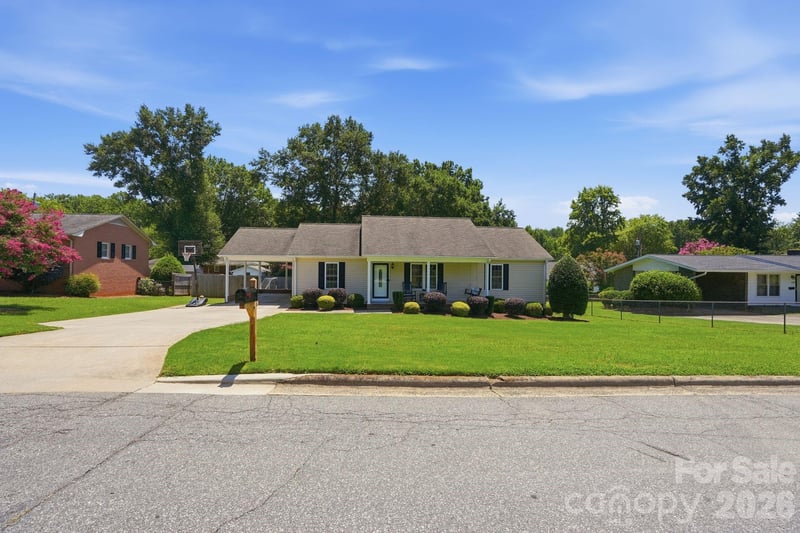 107 Wendover Dr, Lincolnton, NC 28092