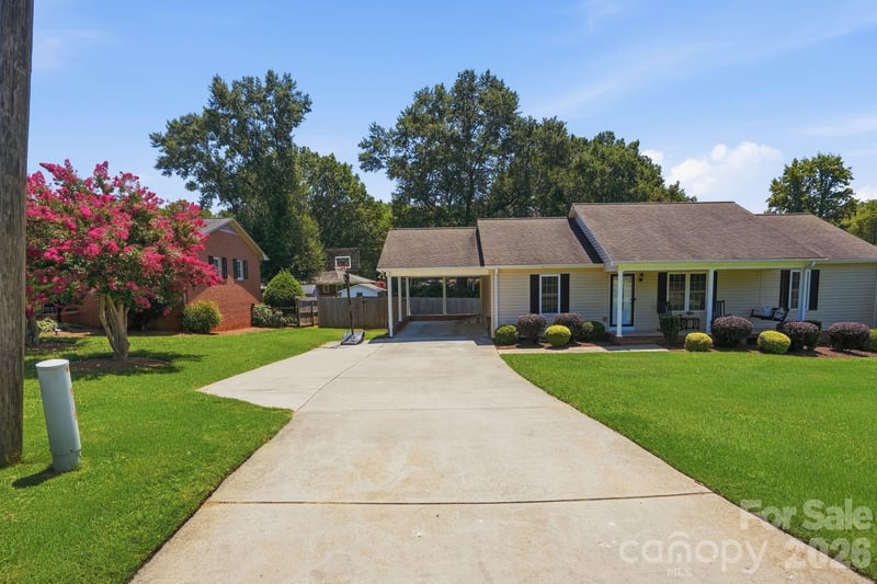 107 Wendover Dr, Lincolnton, NC 28092
