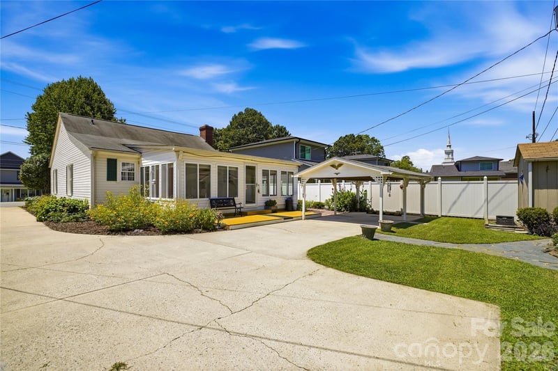 1020 C St, Kannapolis, NC 28081