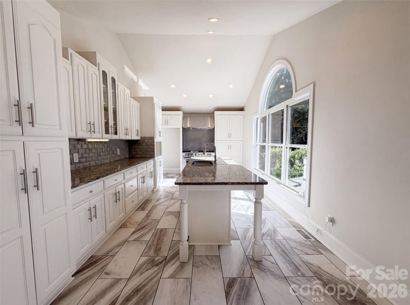 502 Live Oaks Ct, Fort Mill, SC 29715