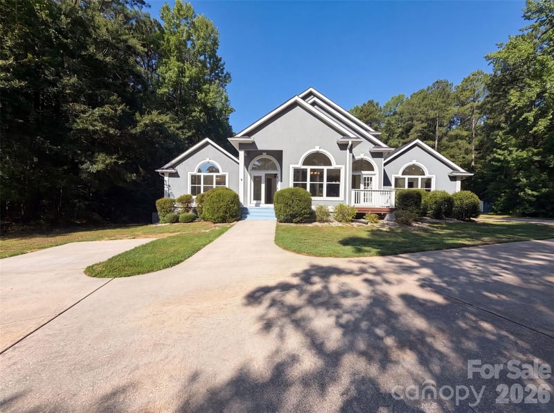 502 Live Oaks Ct, Fort Mill, SC 29715