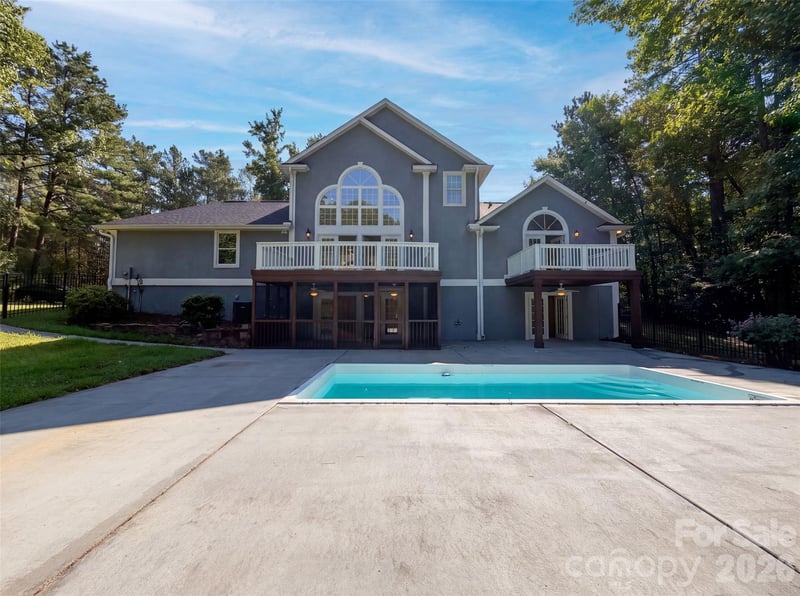 502 Live Oaks Ct, Fort Mill, SC 29715