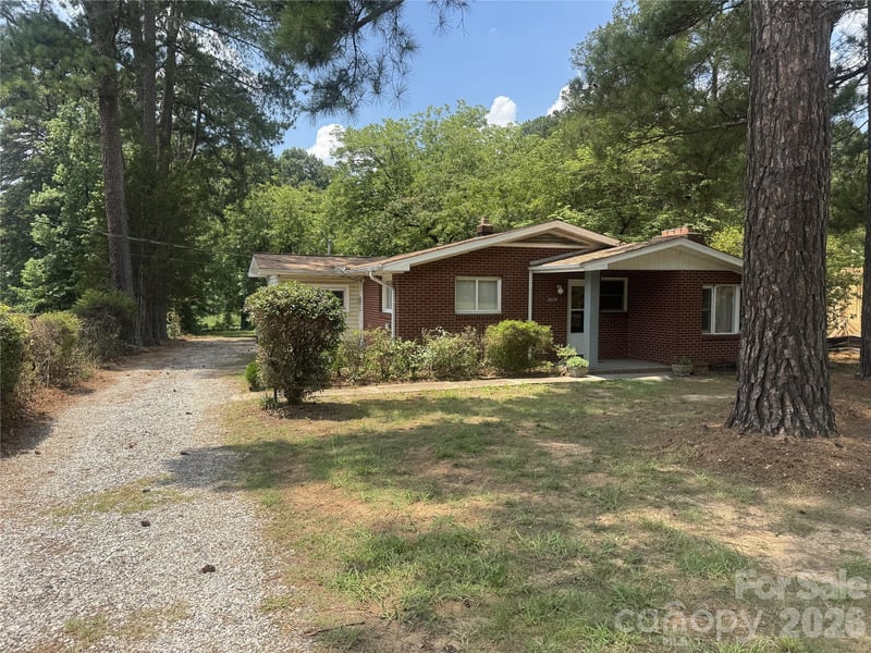 709 Sunset Dr, Salisbury, NC 28147