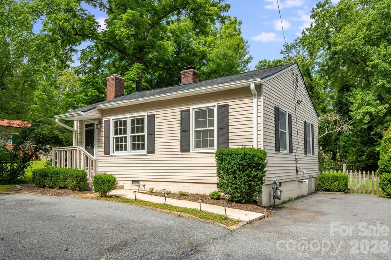 839 Kanuga Rd #4, Hendersonville, NC 28739
