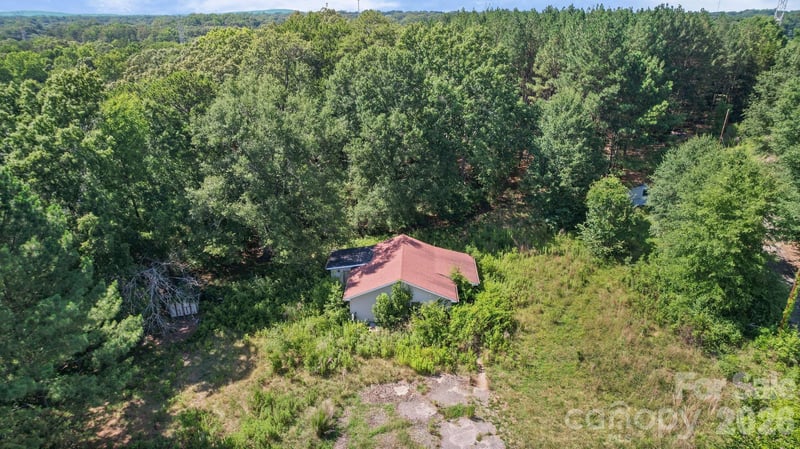 606 Robinson Clemmer Rd, Dallas, NC 28034