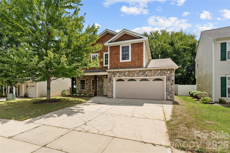 9232 Aloysia Ln, Charlotte, NC 28269