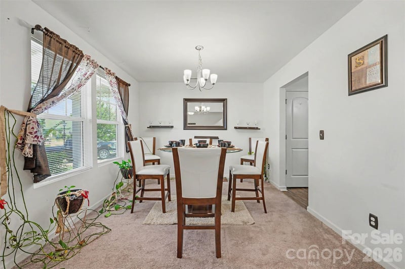 204 Hidden Lakes Rd, Statesville, NC 28677