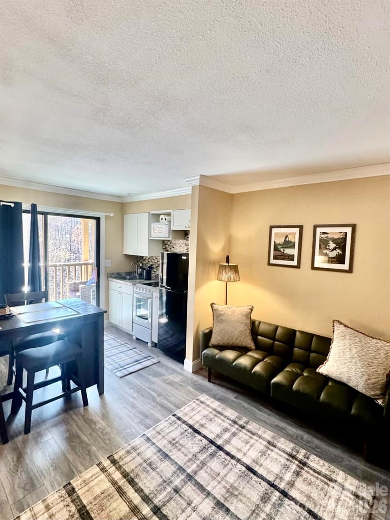 160 Whitney Blvd #35, Lake Lure, NC 28746