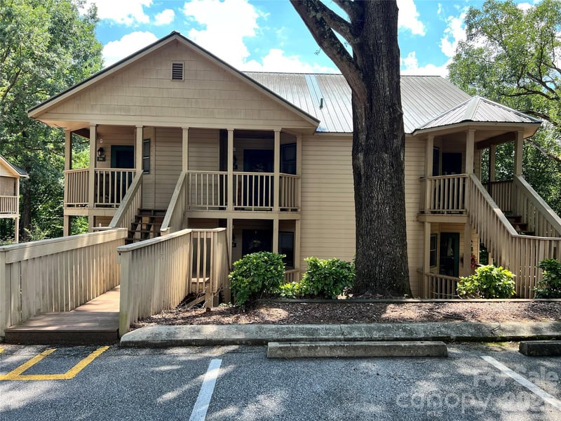 160 Whitney Blvd #35, Lake Lure, NC 28746