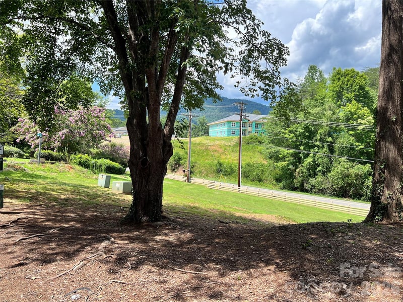 160 Whitney Blvd #35, Lake Lure, NC 28746