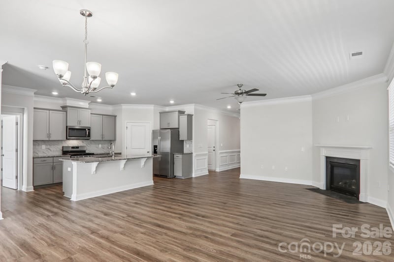 505 Fox Cove Rd, Hendersonville, NC 28792