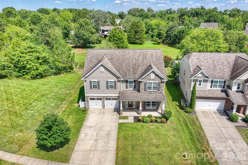 5011 Riverdale Dr, Charlotte, NC 28273