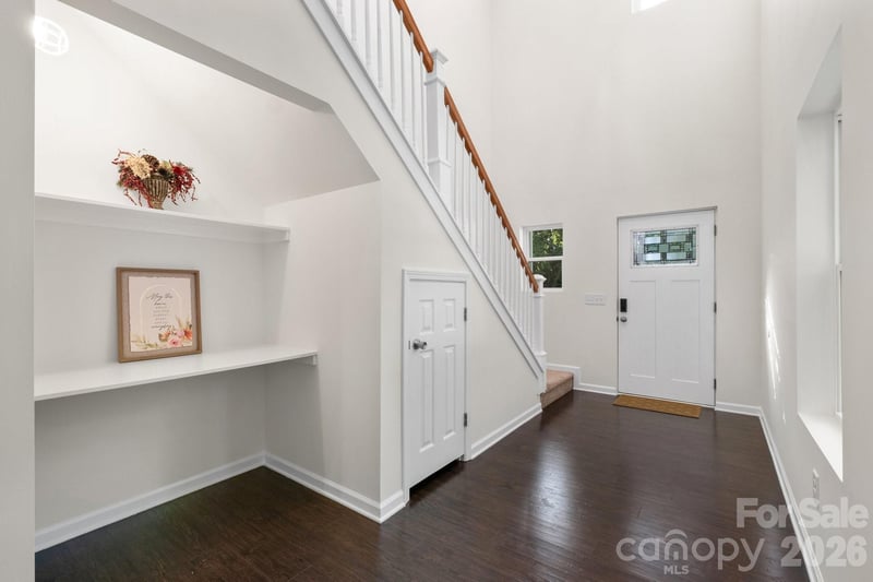 2415 Kimway Dr, Matthews, NC 28105