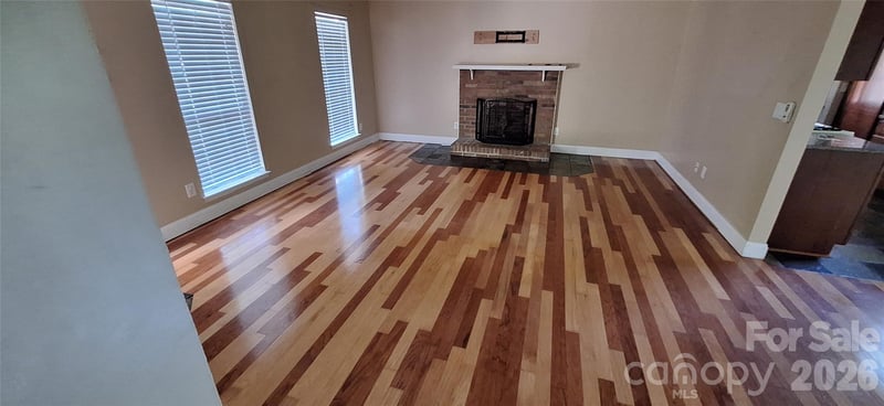 8804 Royal Scot Ln, Charlotte, NC 28227