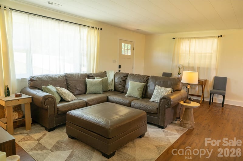 4852 Midway Sand Rd, Hickory, NC 28601